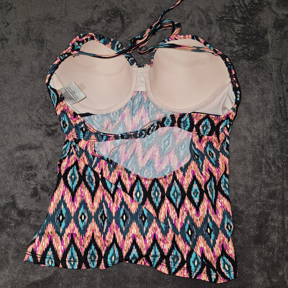 Colorful Strapless Top - Picture 2 of 3